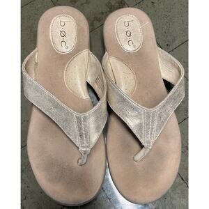 BOC Born Concept Womens Gold Metallic Flip Flop Sandals Flats Size 10